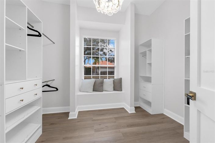 Image No.48-5 Bed House for sale