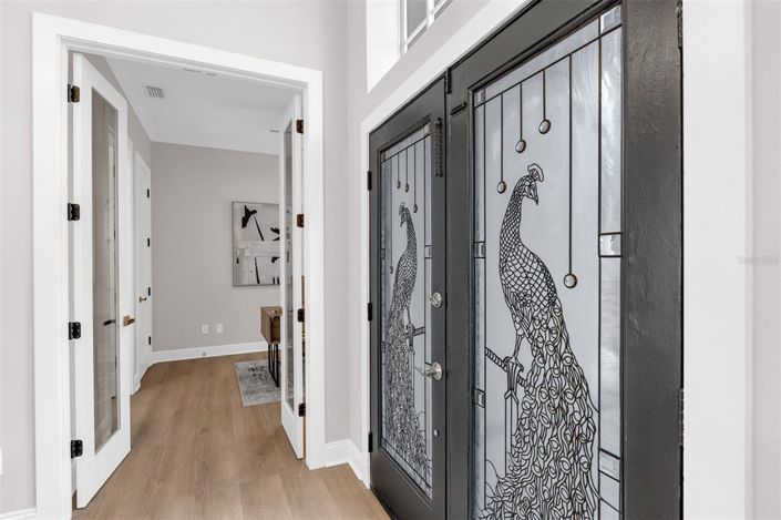 Image No.8-5 Bed House for sale