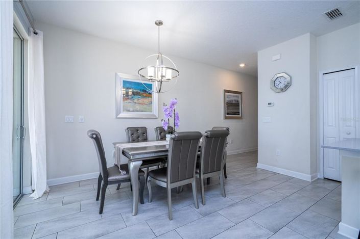 Image No.25-4 Bed Townhouse for sale