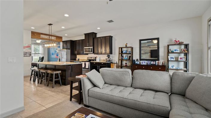 Image No.10-3 Bed Townhouse for sale