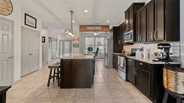 Image No.11-3 Bed Townhouse for sale