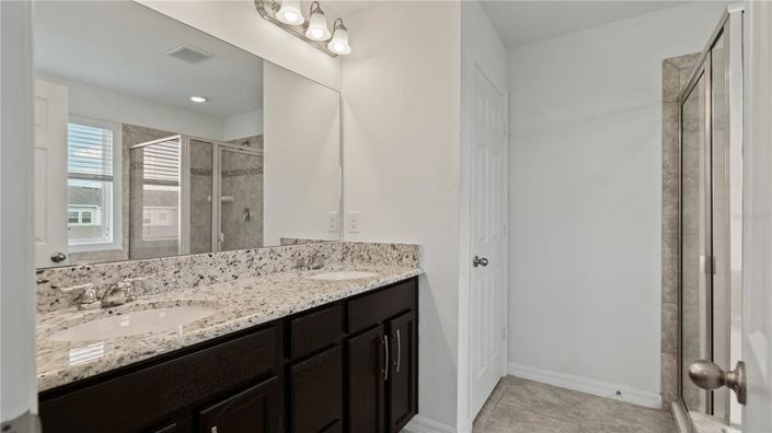 Image No.24-3 Bed Townhouse for sale