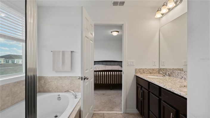 Image No.36-3 Bed Townhouse for sale