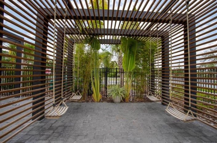 Image No.41-3 Bed Townhouse for sale