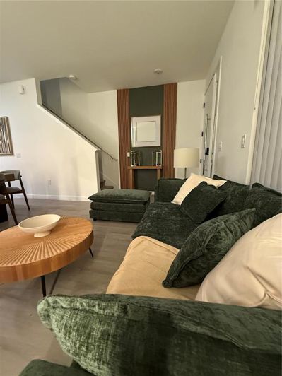 Image No.7-3 Bed Townhouse for sale