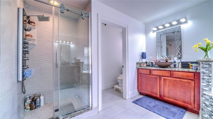 Image No.28-5 Bed House for sale