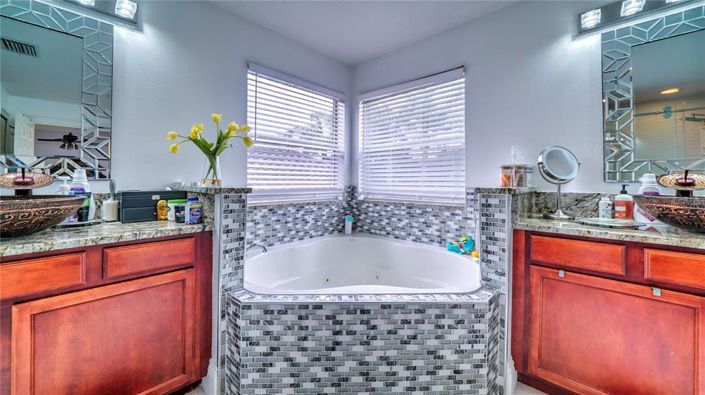 Image No.29-5 Bed House for sale