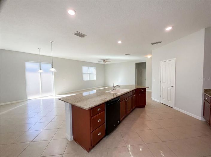 Image No.13-4 Bed House for sale