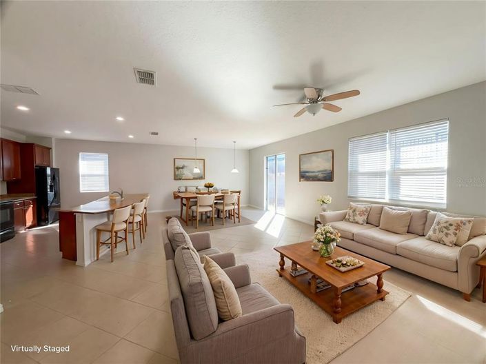 Image No.2-4 Bed House for sale