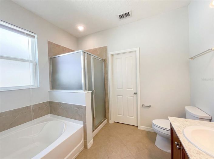 Image No.21-4 Bed House for sale