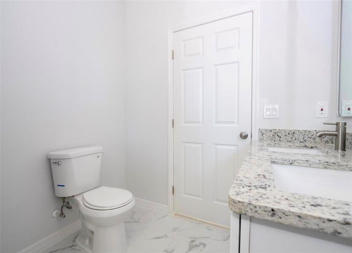 Image No.11-3 Bed House for sale