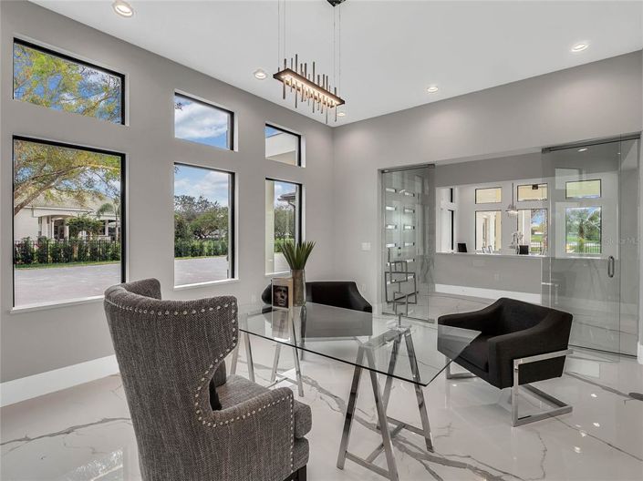 Image No.23-6 Bed House for sale