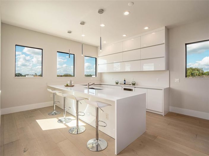 Image No.38-6 Bed House for sale