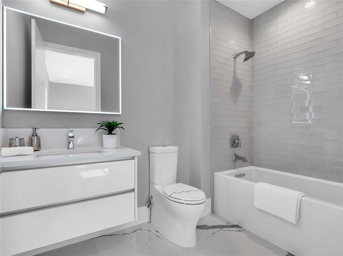 Image No.51-6 Bed House for sale