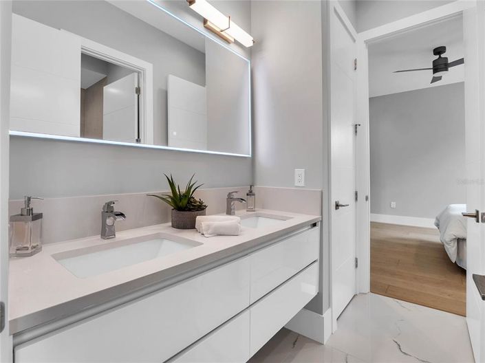 Image No.53-6 Bed House for sale