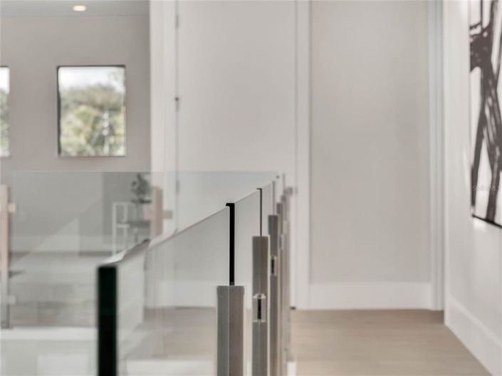 Image No.55-6 Bed House for sale