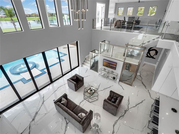 Image No.7-6 Bed House for sale