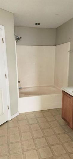 Image No.19-4 Bed House for sale