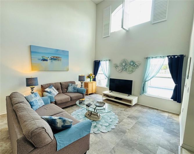 Image No.5-5 Bed House for sale