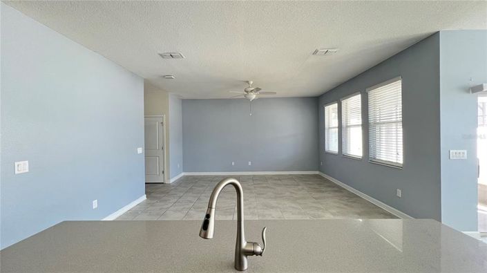 Image No.19-4 Bed House for sale