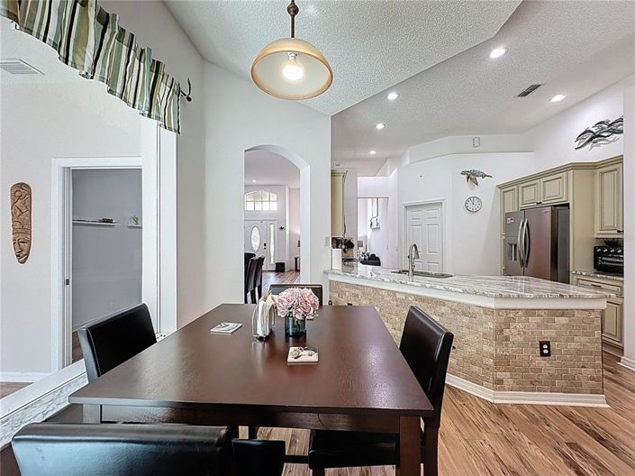 Image No.24-4 Bed House for sale