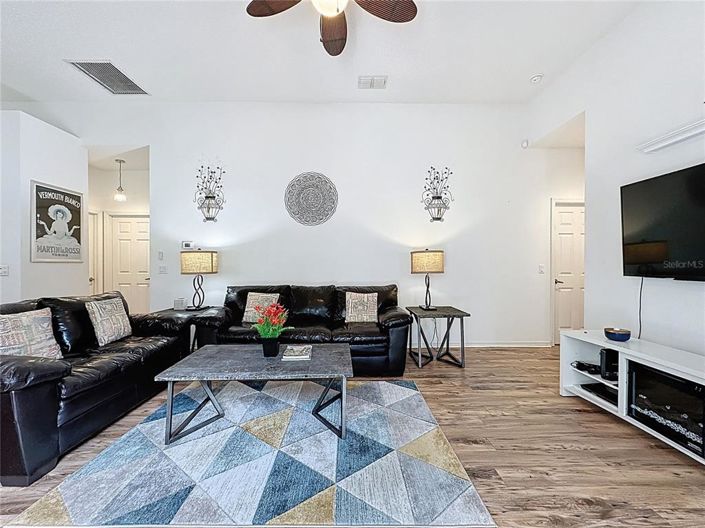 Image No.28-4 Bed House for sale