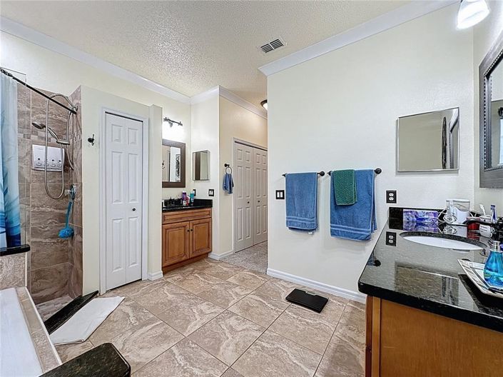 Image No.53-4 Bed House for sale