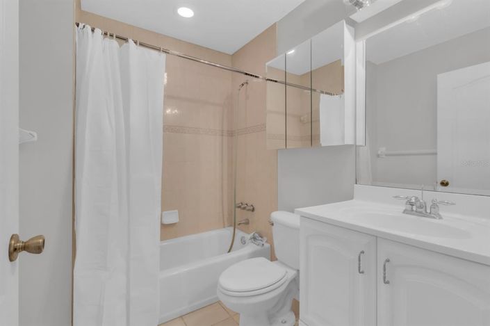 Image No.21-4 Bed House for sale