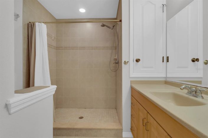 Image No.27-4 Bed House for sale