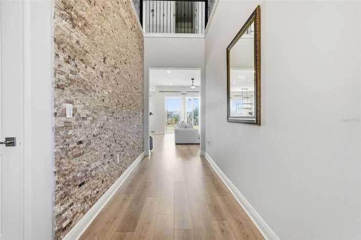 Image No.17-5 Bed House for sale