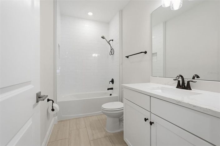 Image No.36-5 Bed House for sale