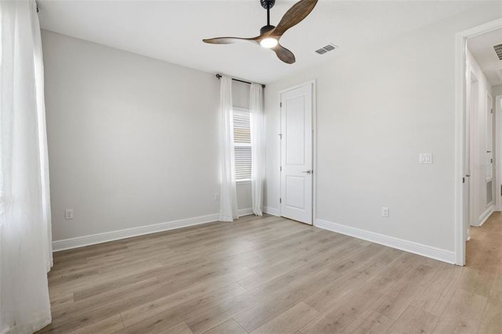 Image No.38-5 Bed House for sale