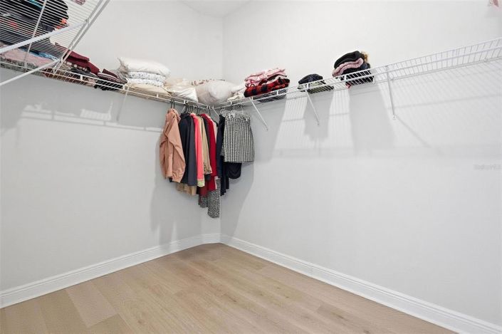 Image No.44-5 Bed House for sale