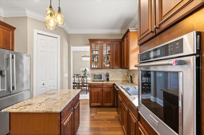 Image No.21-5 Bed House for sale