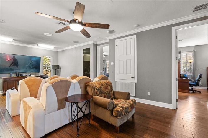 Image No.23-5 Bed House for sale