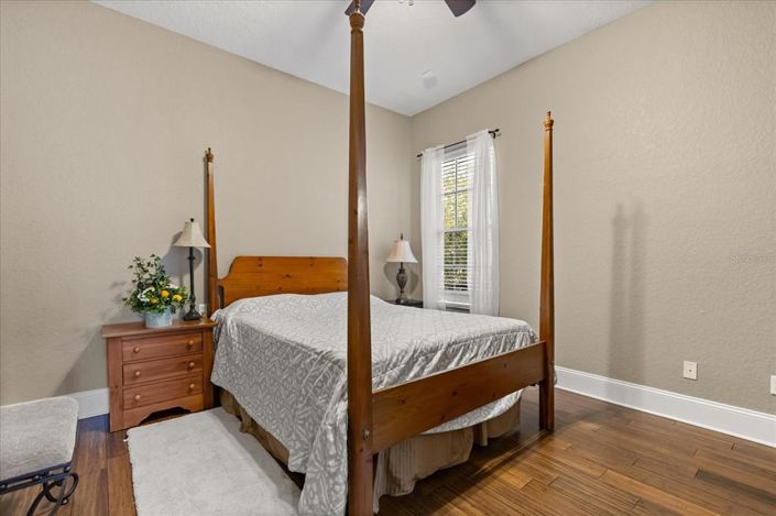 Image No.25-5 Bed House for sale