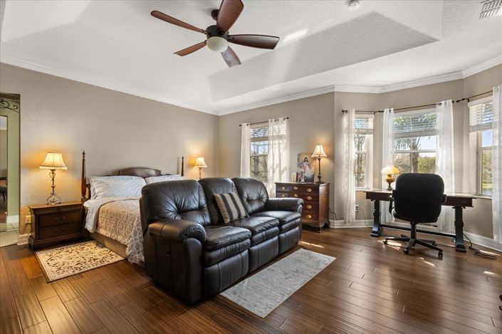 Image No.34-5 Bed House for sale