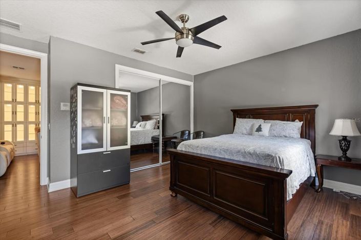 Image No.41-5 Bed House for sale