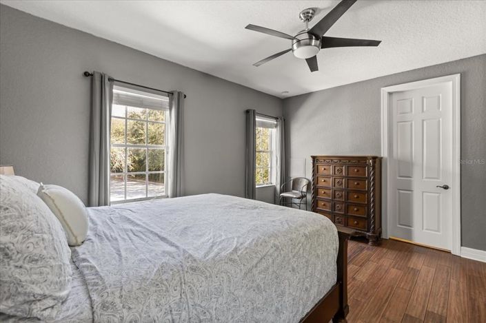 Image No.42-5 Bed House for sale