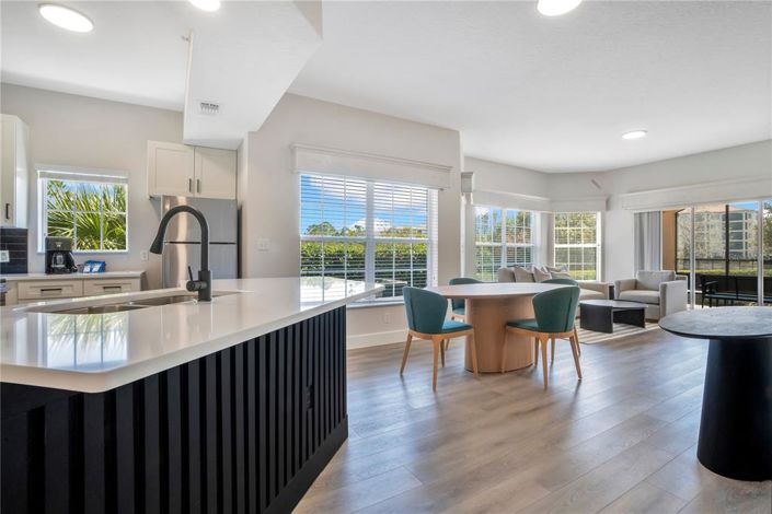 Image No.2-Appartement de 3 chambres à vendre à Saint John