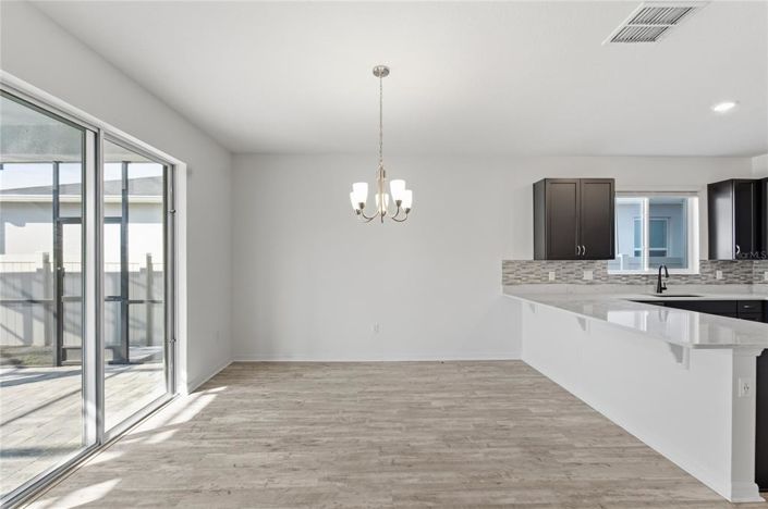 Image No.10-4 Bed House for sale