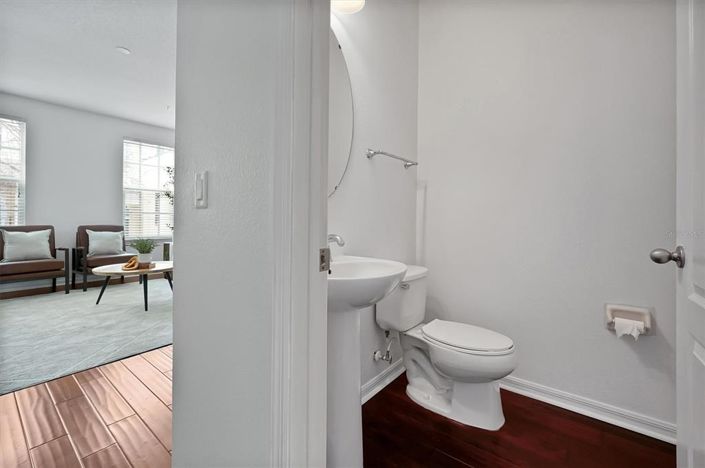 Image No.17-3 Bed Townhouse for sale