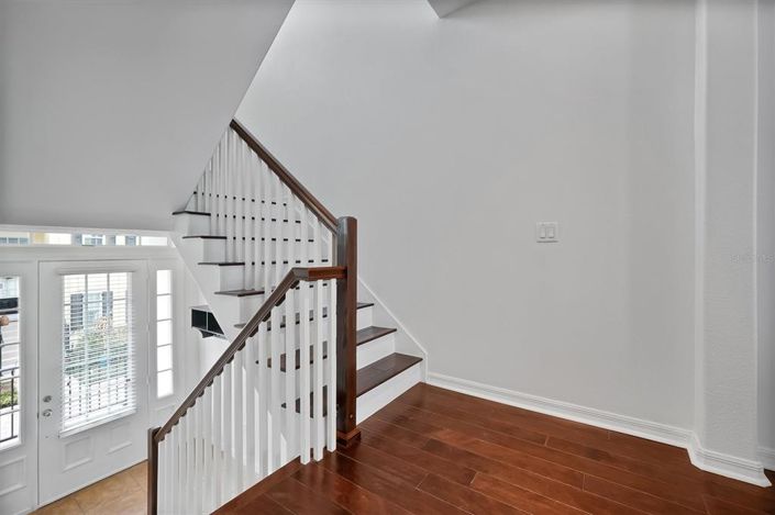 Image No.3-3 Bed Townhouse for sale