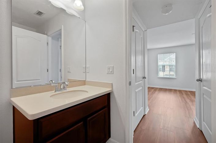 Image No.31-3 Bed Townhouse for sale