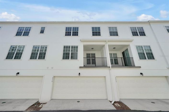 Image No.42-3 Bed Townhouse for sale