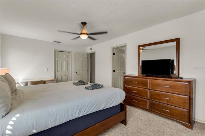 Image No.22-4 Bed Townhouse for sale