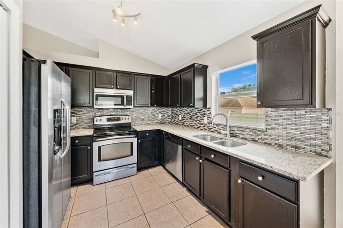 Image No.17-3 Bed House for sale