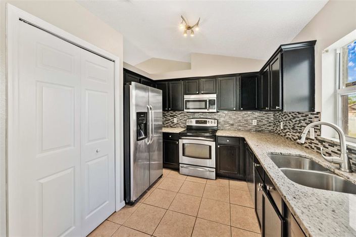 Image No.18-3 Bed House for sale