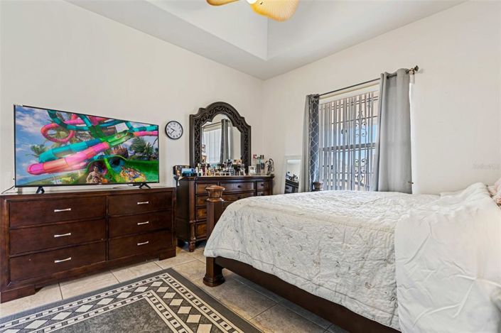 Image No.19-4 Bed House for sale