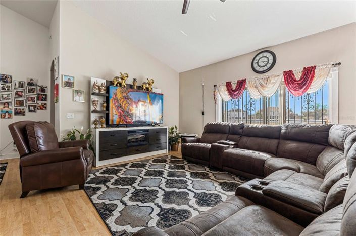 Image No.3-Maison de 4 chambres à vendre à Saint John